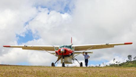 Pilot Jan Ivar Andresen at Gebrau airstrip